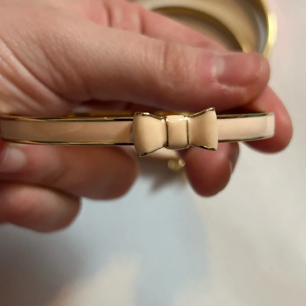 3 vintage Kate Spade New York Gold-Tone Enamel Bangle Bracelet Set - Picture 8 of 9